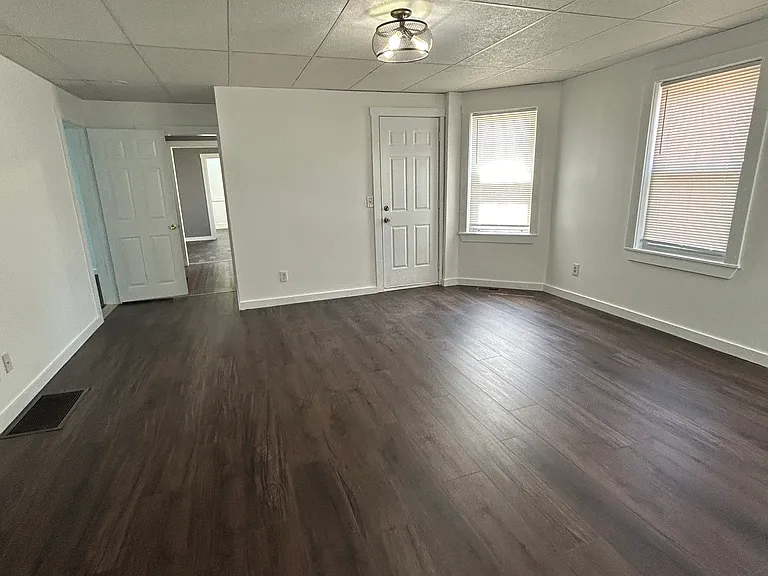 18 Adams St #1 — Photo 5