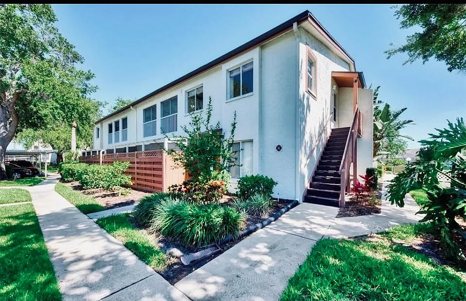 Front entrance - 7413 29th Avenue Dr W