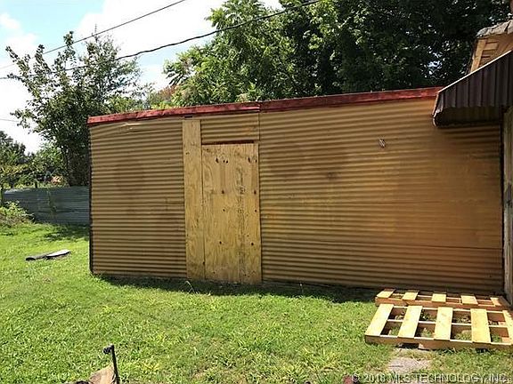 3rd image of 518 W Chickasaw Ave