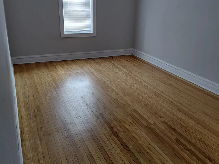 1924 W 78th St #2N — Photo 7