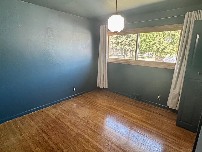 2019 Selkirk Pl — Photo 17