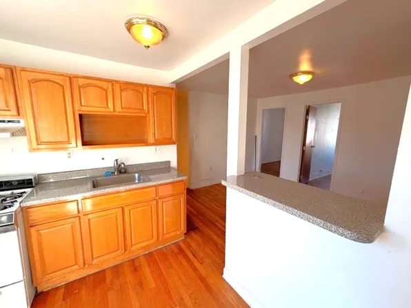 20-52 32nd Street image 3 of 16