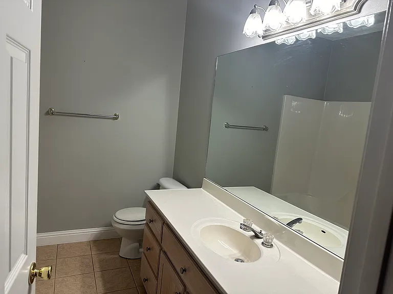 714 Hidden Oaks Dr — Photo 6