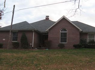 1424 Wesley Chapel Rd, Mitchell, IN 47446