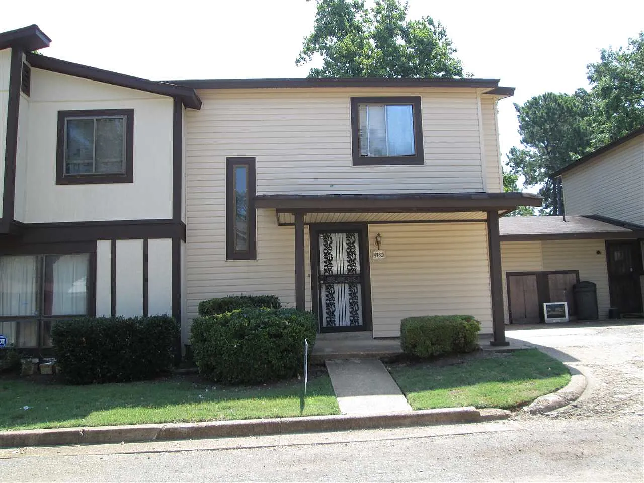 2 bed, 1.5 bath, 1174 sqft, $1,100 — Photo 4