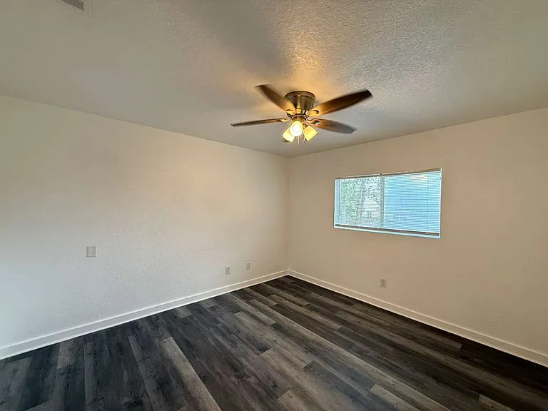 4411 Mystic Sunrise Dr — Photo 9