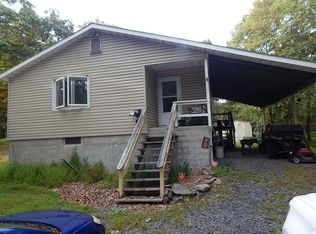 225 Clubhouse Dr, East Stroudsburg, PA
