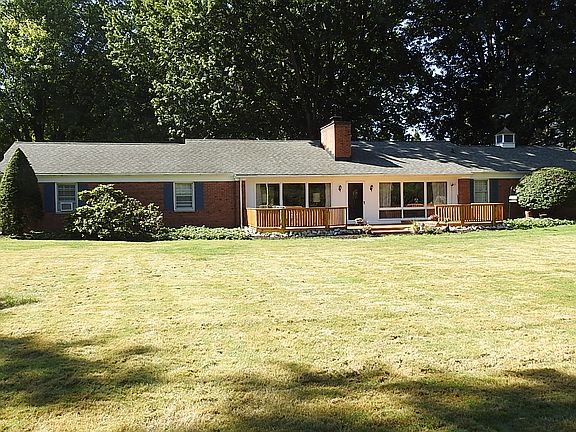 2nd image of 6017 Meadowood Blvd