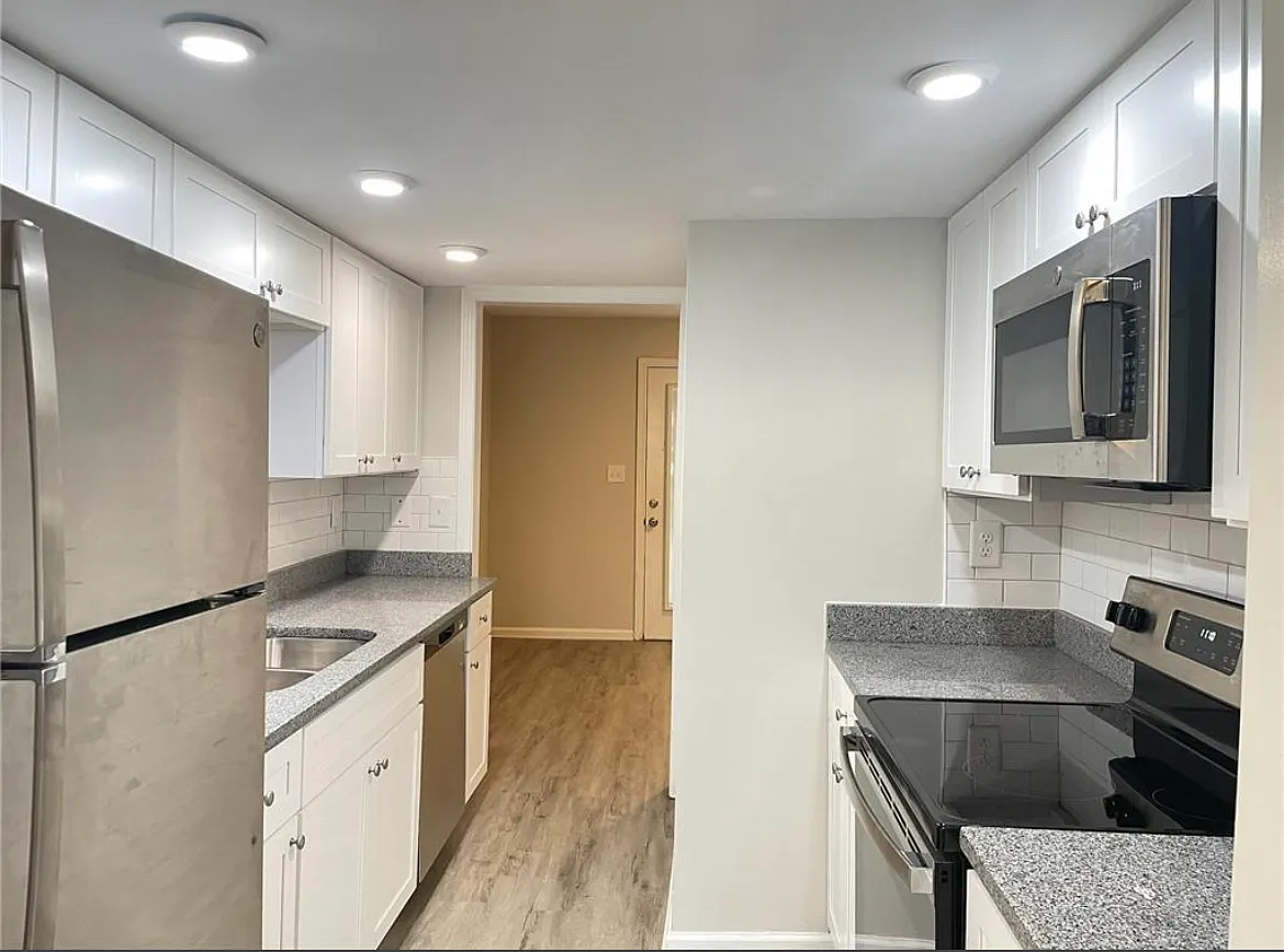 2 bed, 1728 sqft, $1,595 — Photo 3