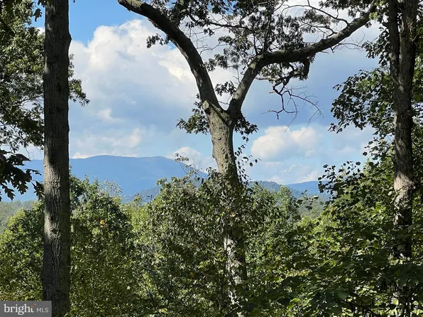 243 Aaron Mountain Rd, Castleton, VA 22716