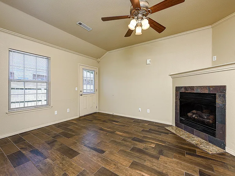2766 W Wildwood Dr — Photo 8