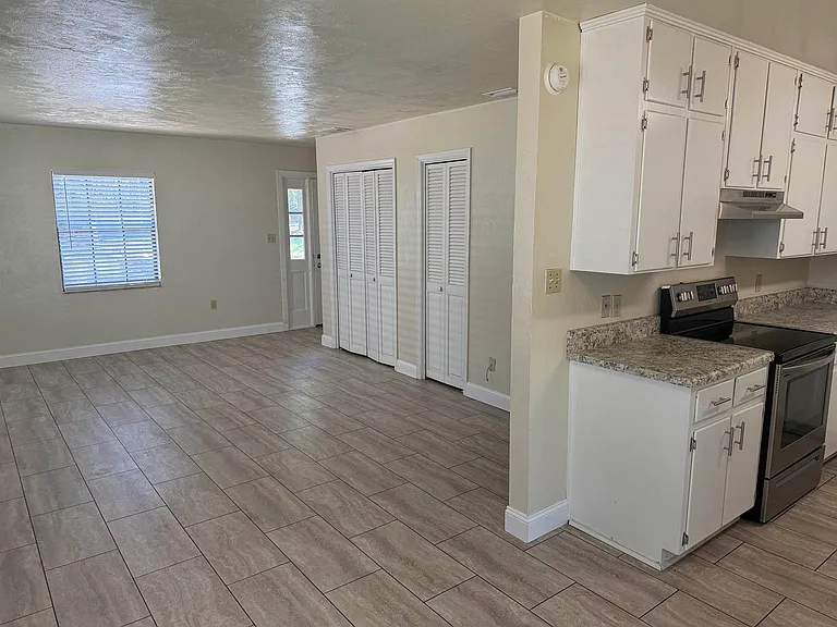 2622 Old Bainbridge Rd #D — Photo 2