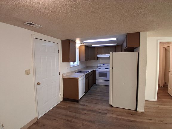 5th image of 572 Dawn Ct APT 1