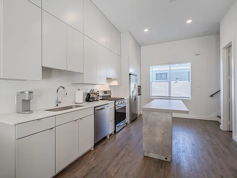 5002 San Jacinto St #106 — Photo 5