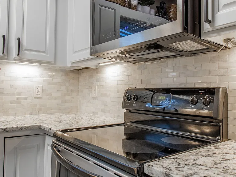 1205 E 8th Ave #1 — Photo 7
