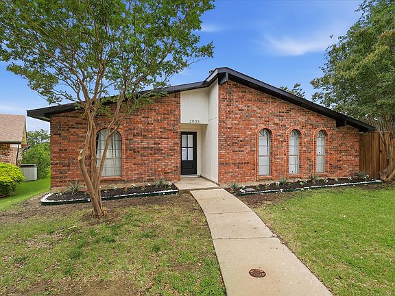 3rd image of 2903 Winterberry Dr