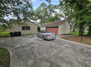 711 N Hyannis Port St, Crosby, TX 77532