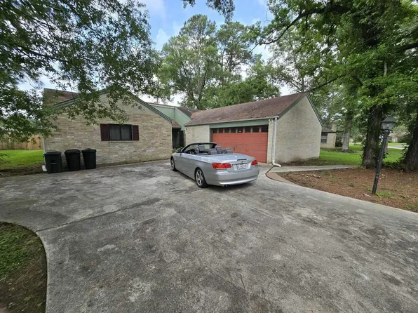 711 N Hyannis Port St, Crosby, TX 77532