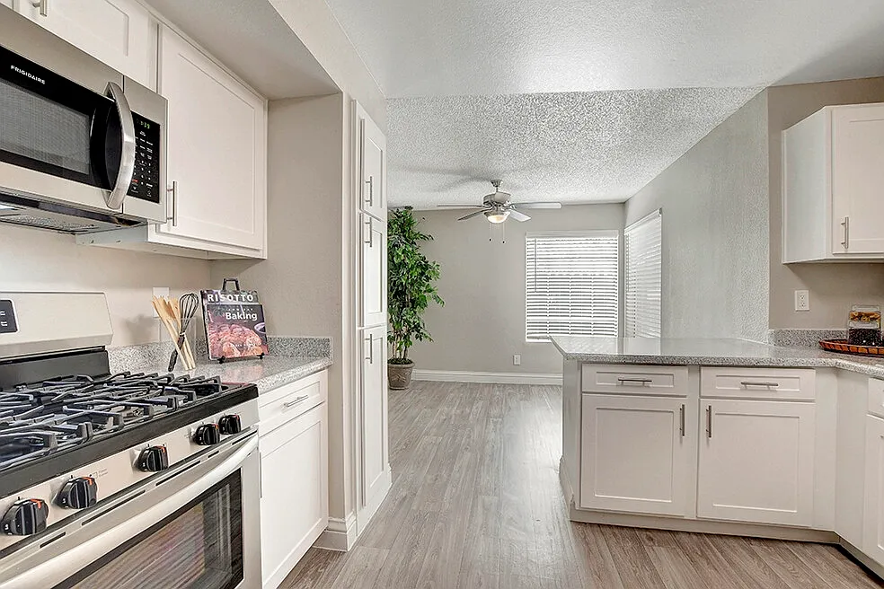 Eagle Trace Apartments — Photo 2