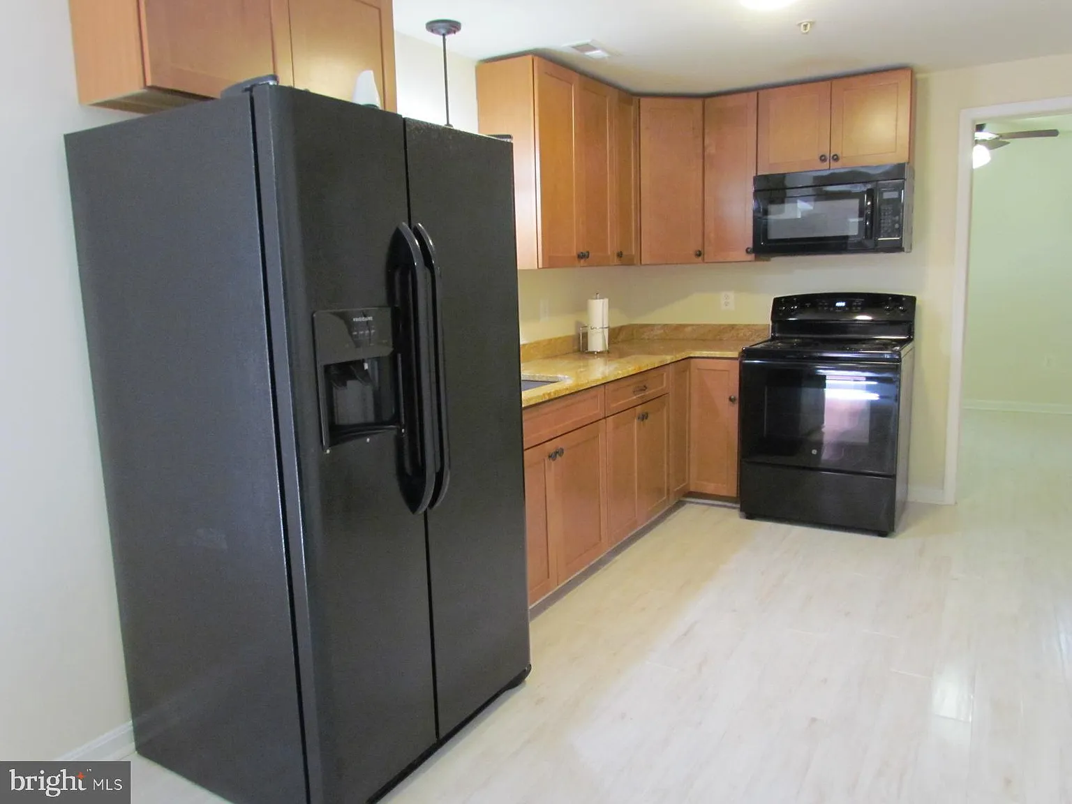 1 bed, 800 sqft, $1,400 — Photo 3