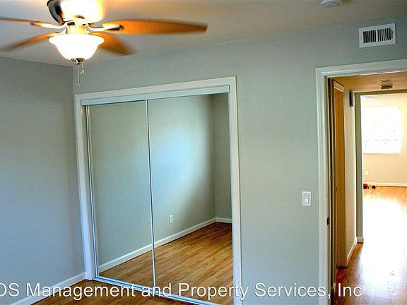 3rd image of 3020 Oliphant St APT D
