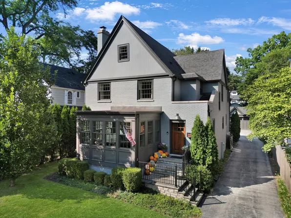 1503 Edgewood Ln, Winnetka, IL 60093