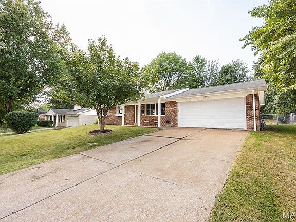 3rd image of 117 Williamsburg Dr