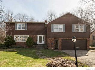237 Cadman Dr, Amherst, NY 14221