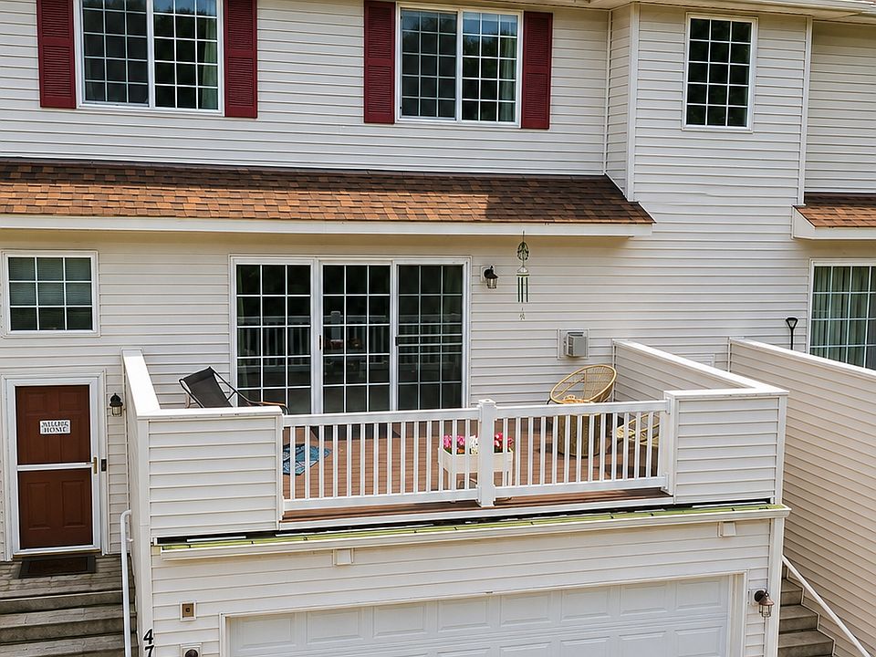 1st image of 4793 Grenwich Rd N