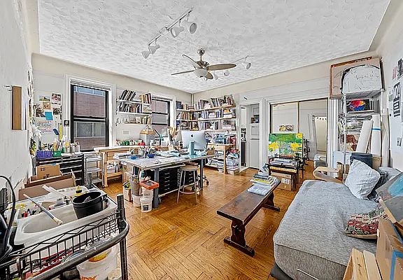 2nd image of 1040 Carroll St APT 5I
