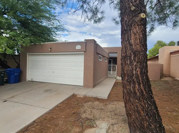 982 N Constitution Dr, Tucson, AZ 85748