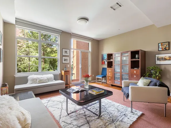 80 Roebling St APT 1, Brooklyn, NY 11211