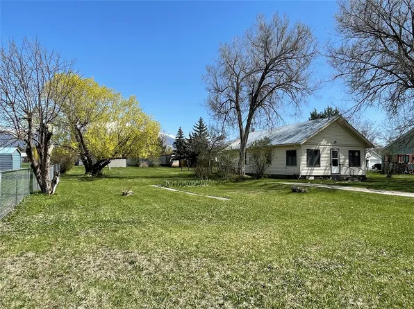 416 1st Ave, Saint Ignatius, MT 59865