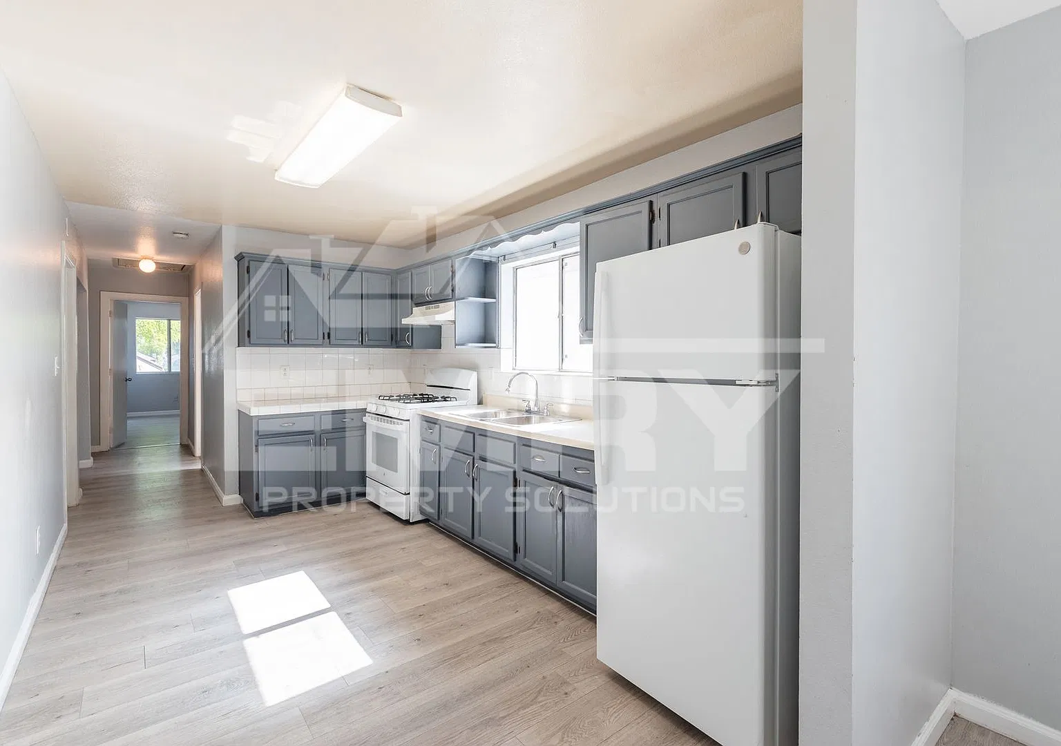 10610 Wilmington Ave, Los Angeles, CA 90002 — Photo 3