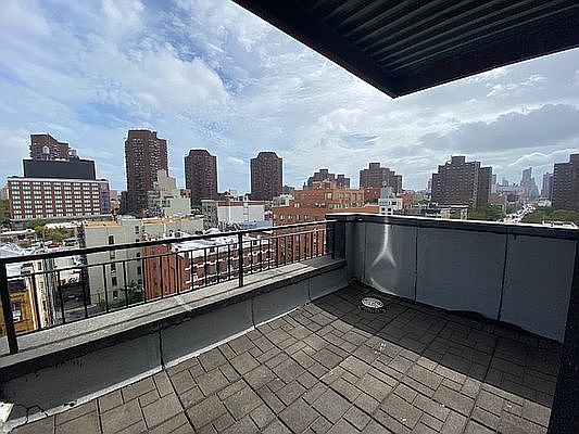 3rd image of 202 E 110th St #8A