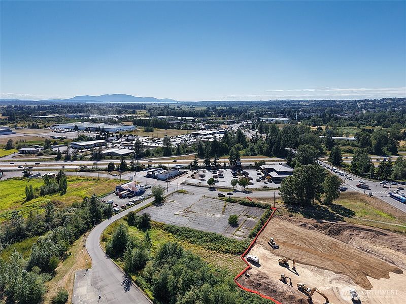 3rd image of 5644 Barrett Road