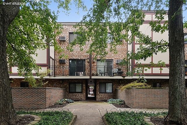 1st image of 1133 W Drummond Pl APT A8