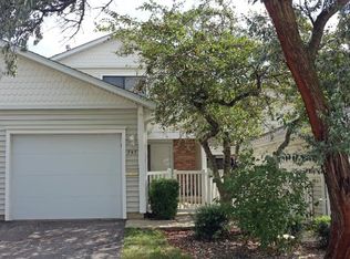747 Cove Point #92D, Schaumburg, IL 60194