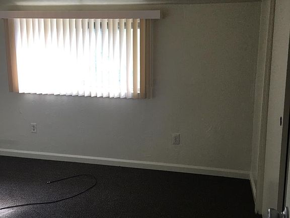 6th 2 East Bdrm_05272017