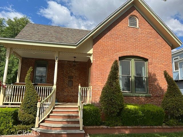 1st image of 7 Grant St