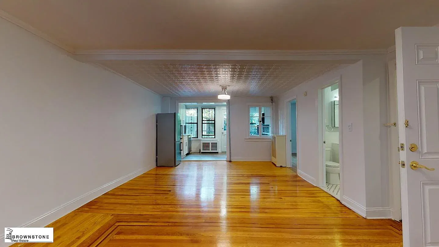 86 Carroll Street — Photo 4