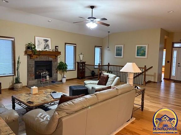 3rd image of 4420 SW Shenandoah Rd