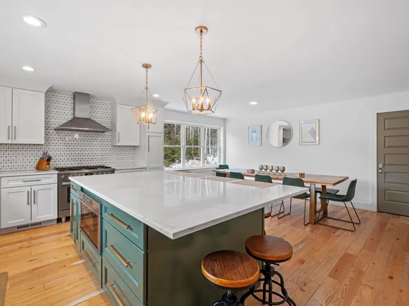 50 Champagne Circle, Campton, NH 03223