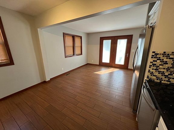 2nd image of 481 Ballard Ave