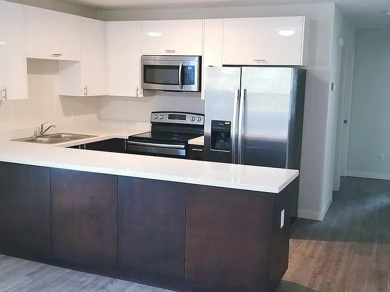 200 S Alex Ave #A1 — Photo 2