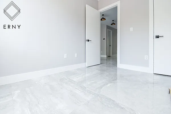 Rented by ERNY LLC | media 18