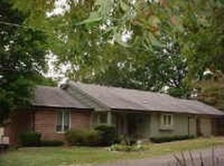 1095 Locust Dr, Martinsville, IN