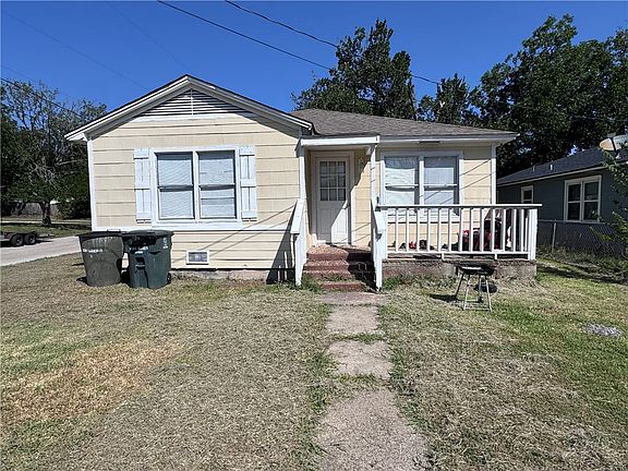 2nd image of 1500 Baker Ave