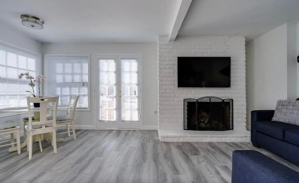 3 bed, 1200 sqft, $5,500 — Photo 3