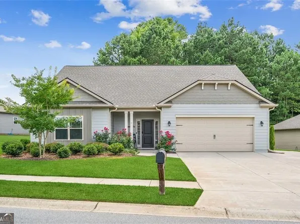 329 Brooks Village Dr, Pendergrass, GA 30567